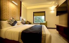 The Pinnacle Inn Sarnath - Close To Sarnath Temple